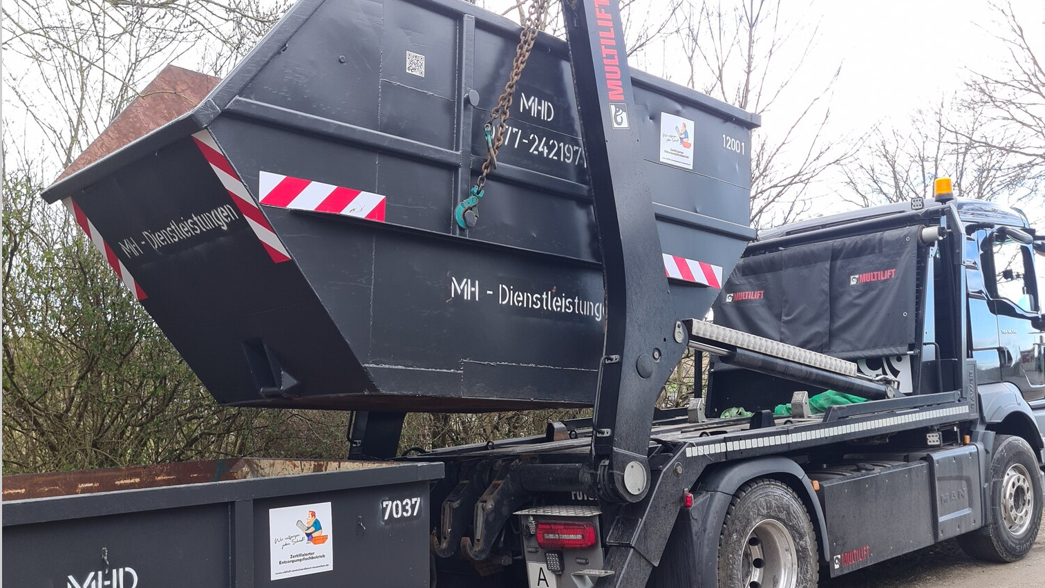 mhd-containerdienst-fuhrpark_18-skaliert